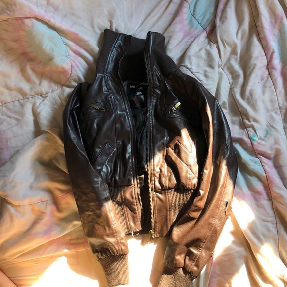 Women’s Leather jacket - Picture 1 of 4